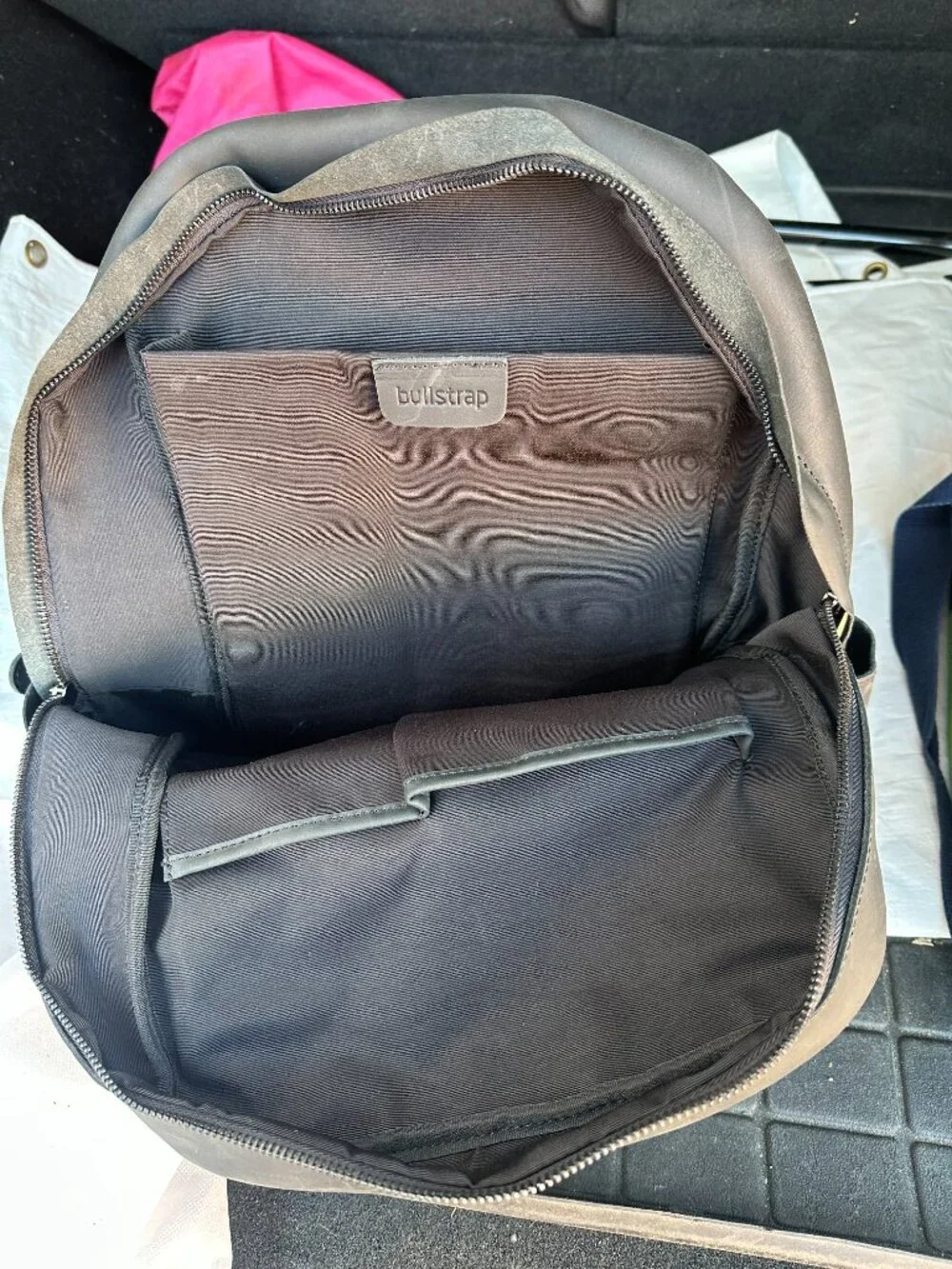 BULL STRAP LEATHER BACK PACK